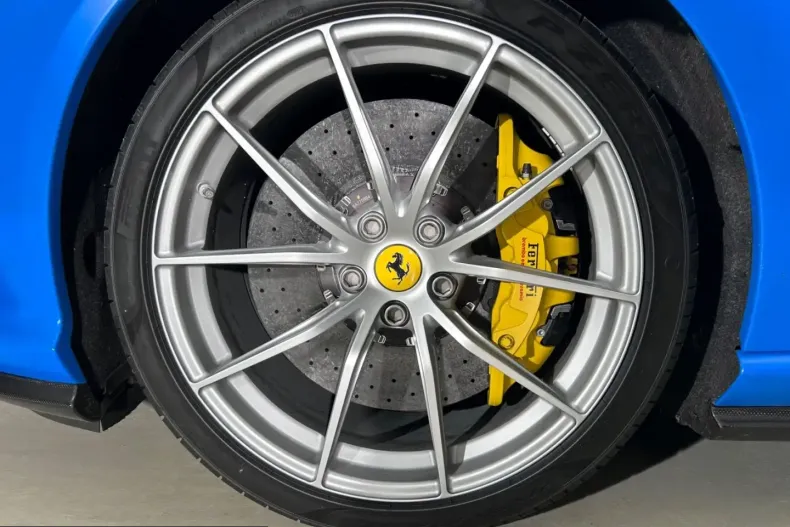 Ferrari 812 din 2023 cu 5.500 km - oferta FER245005 - foto 11