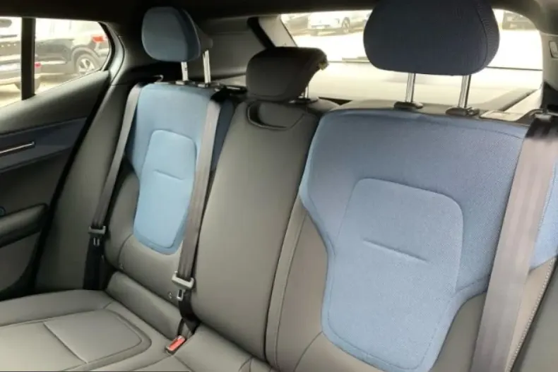 Volvo EX30 din 2025 cu 8.900 km - oferta VOL245010 - foto 14