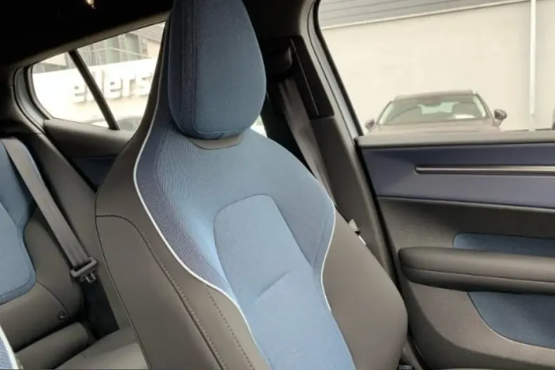 Volvo EX30 din 2025 cu 8.900 km - oferta VOL245010 - foto 17