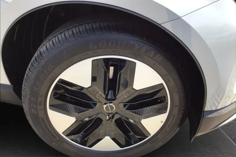 Volvo EX30 din 2024 cu 19.550 km - oferta VOL245015 - foto 4