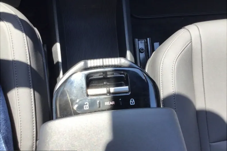 Volvo EX30 din 2024 cu 19.550 km - oferta VOL245015 - foto 23