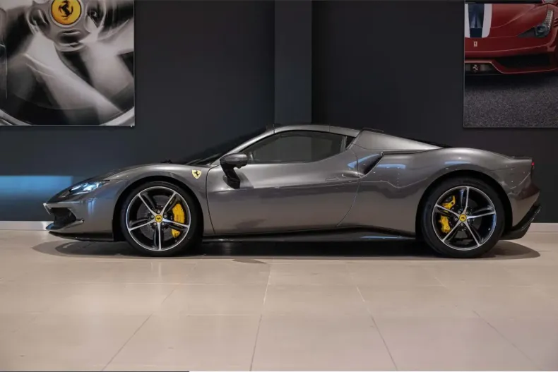 Ferrari 296 GTS din 2023 cu 12.976 km - oferta FER245017 - foto 8