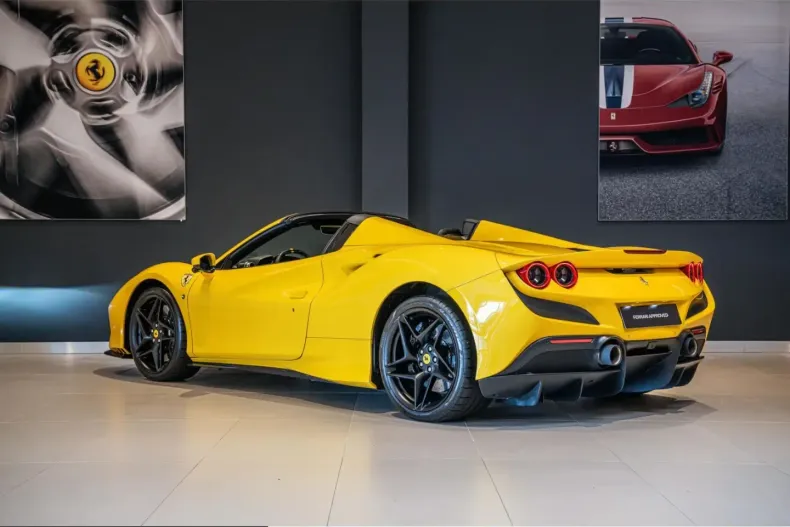 Ferrari F8 din 2021 cu 24.093 km - oferta FER245018 - foto 6