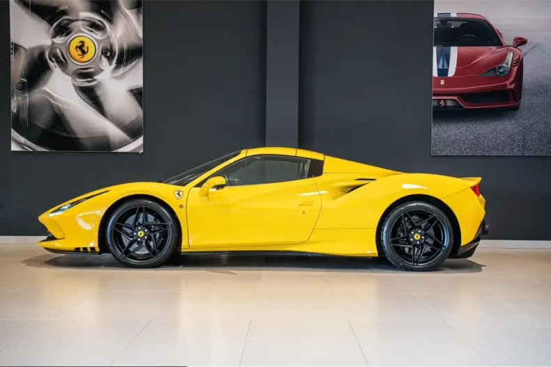 Ferrari F8 din 2021 cu 24.093 km - oferta FER245018 - foto 7