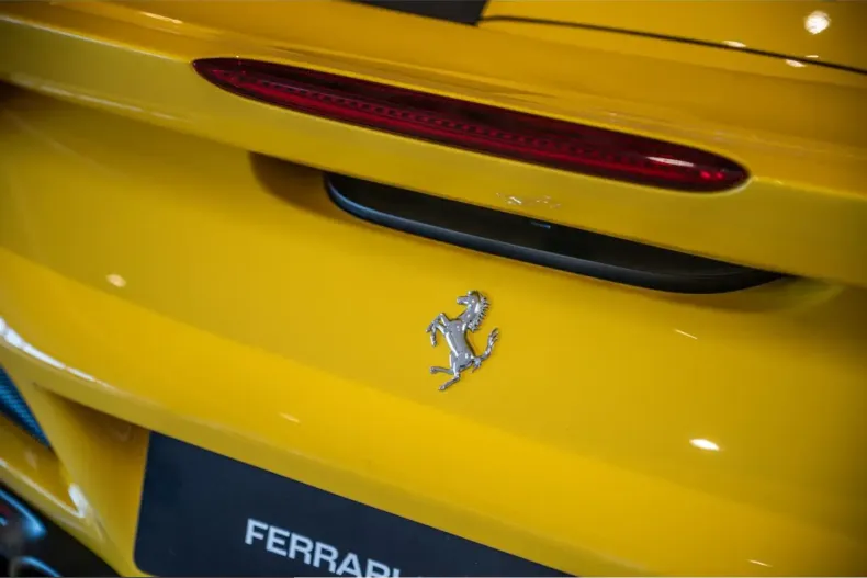 Ferrari F8 din 2021 cu 24.093 km - oferta FER245018 - foto 12
