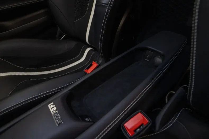 Ferrari F8 din 2022 cu 25.000 km - oferta FER245020 - foto 25