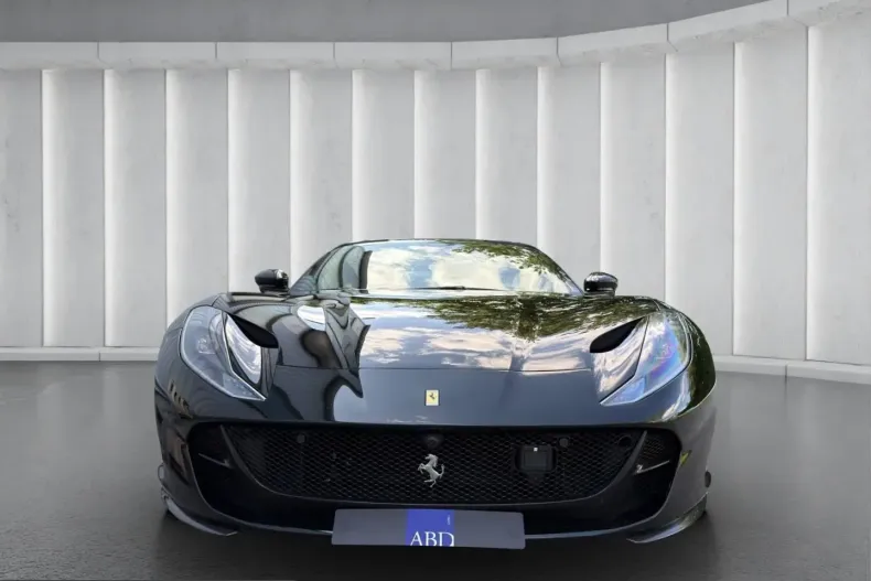 Ferrari 812 din 2021 cu 18.000 km - oferta FER245022 - foto 2