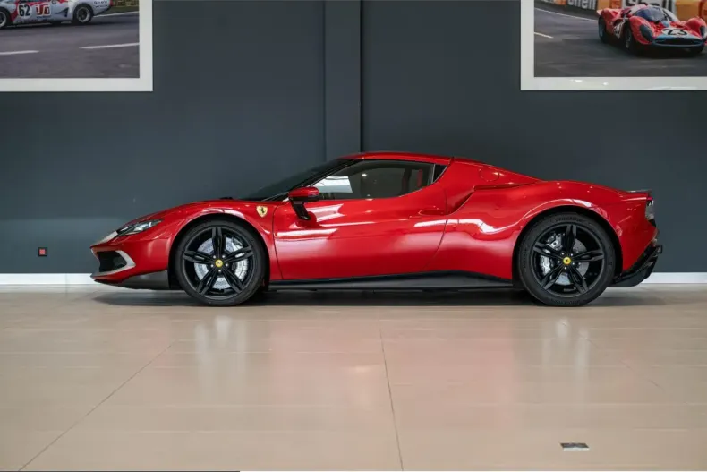 Ferrari 296 GTB din 2022 cu 7.035 km - oferta FER245023 - foto 5