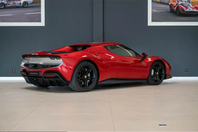 Ferrari 296 GTB din 2022 cu 7.035 km - oferta FER245023 - foto 7