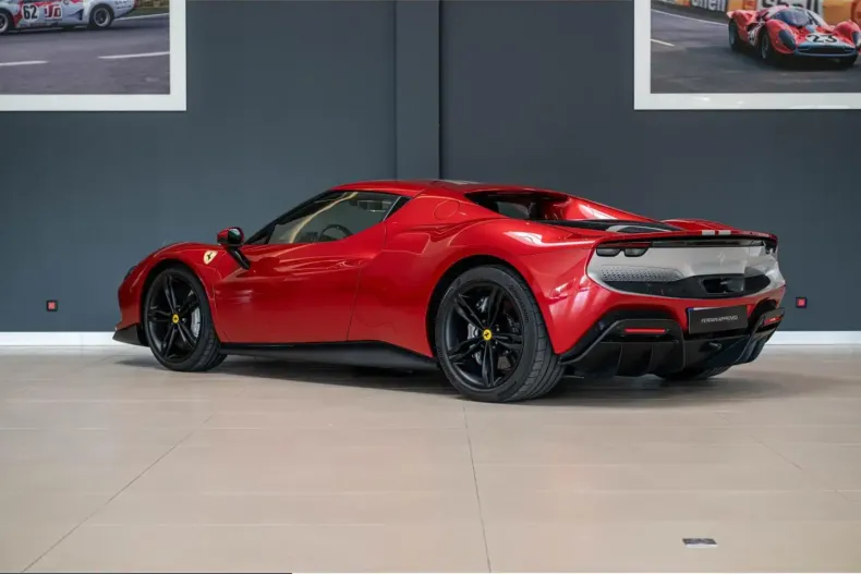 Ferrari 296 GTB din 2022 cu 7.035 km - oferta FER245023 - foto 8
