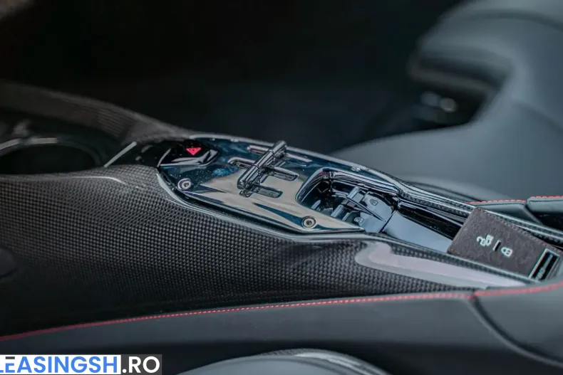 Ferrari SF90 din 2023 cu 25.000 km - oferta FER245025 - foto 30
