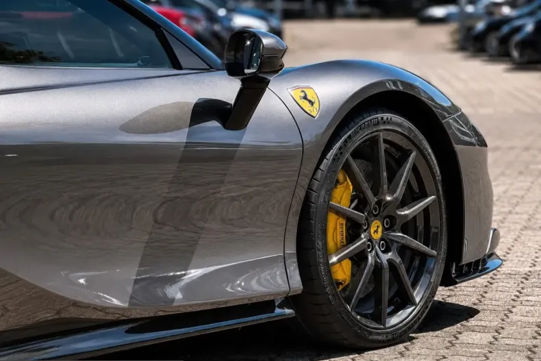 Ferrari SF90 din 2021 cu 7.700 km - oferta FER245029 - foto 7