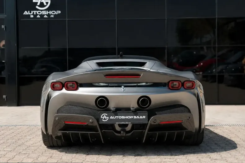 Ferrari SF90 din 2021 cu 7.700 km - oferta FER245029 - foto 10
