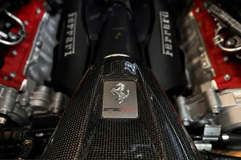 Ferrari SF90 din 2021 cu 7.700 km - oferta FER245029 - foto 11