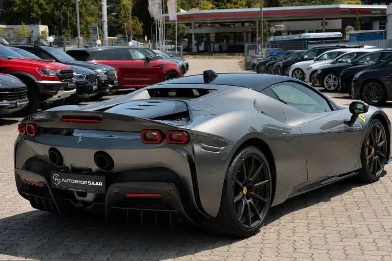 Ferrari SF90 din 2021 cu 7.700 km - oferta FER245029 - foto 13