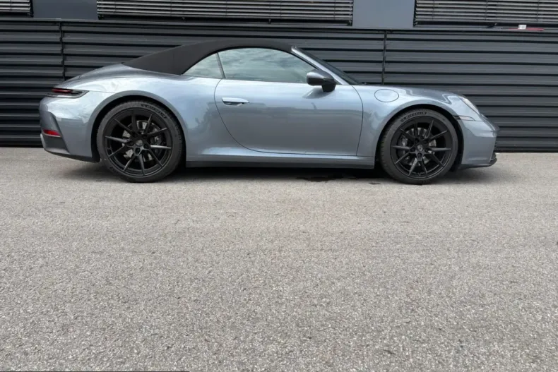 Porsche 992 din 2025 cu 23.700 km - oferta POR245039 - foto 1