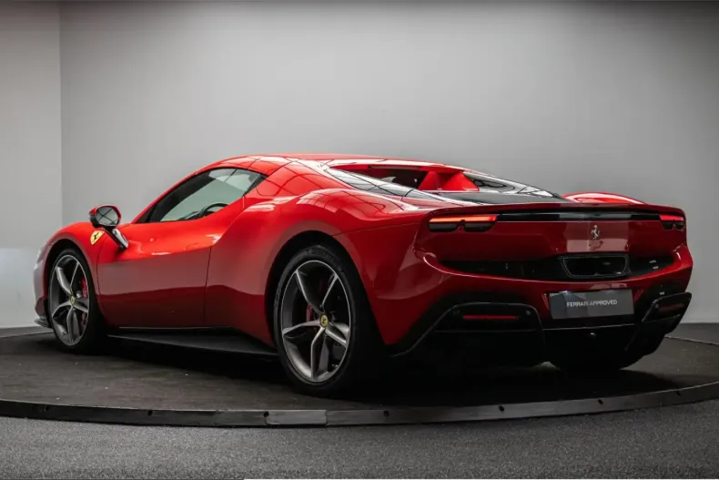 Ferrari 296 GTS din 2025 cu 5.214 km - oferta FER245042 - foto 5