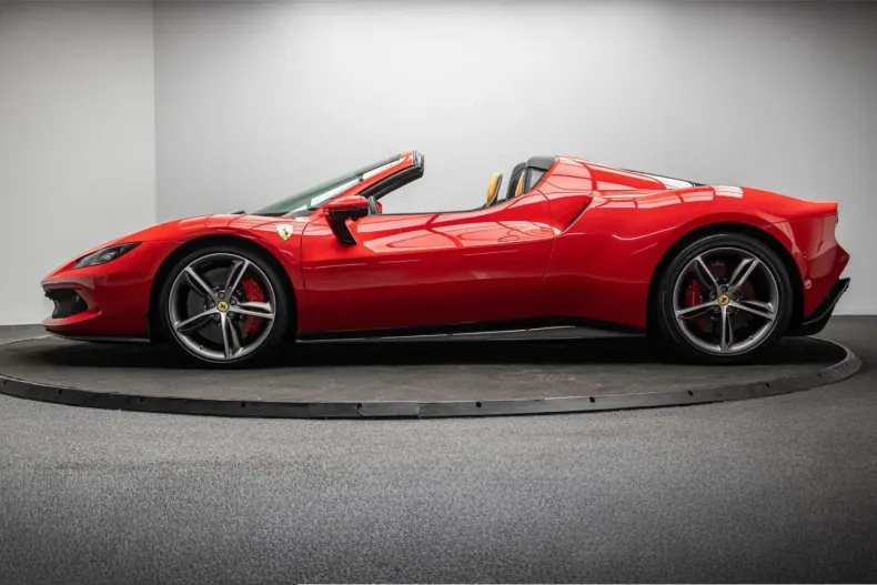 Ferrari 296 GTS din 2025 cu 5.214 km - oferta FER245042 - foto 7