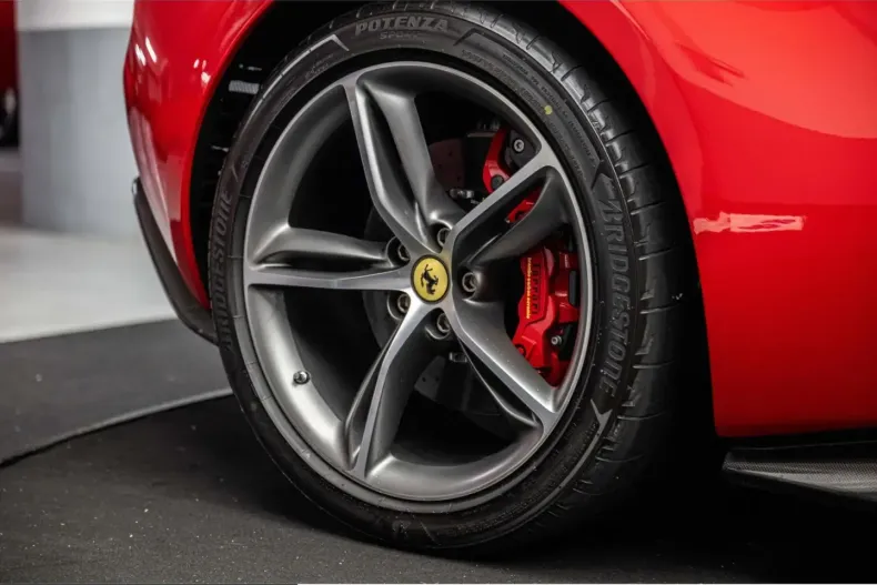 Ferrari 296 GTS din 2025 cu 5.214 km - oferta FER245042 - foto 17