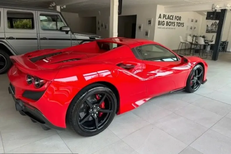 Ferrari F8 din 2023 cu 7.499 km - oferta FER245044 - foto 8