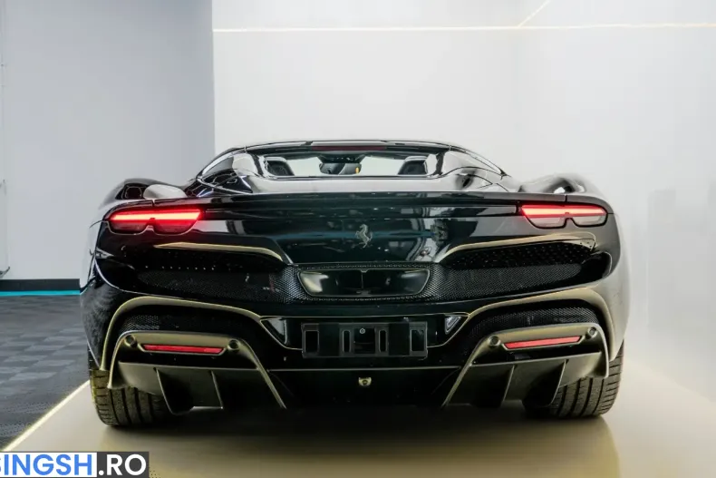 Ferrari 296 GTS din 2025 cu 7.859 km - oferta FER245051 - foto 6
