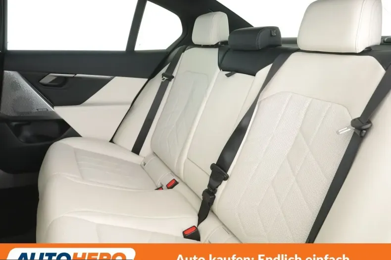 BMW 530 (Seria 5) din 2025 cu 22.228 km - oferta BMW245061 - foto 12