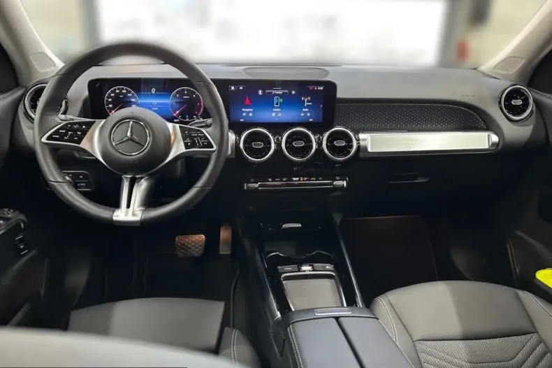 Mercedes-Benz GLB 200 (Clasa GLB) din 2025 cu 9.430 km - oferta MER245062 - foto 7