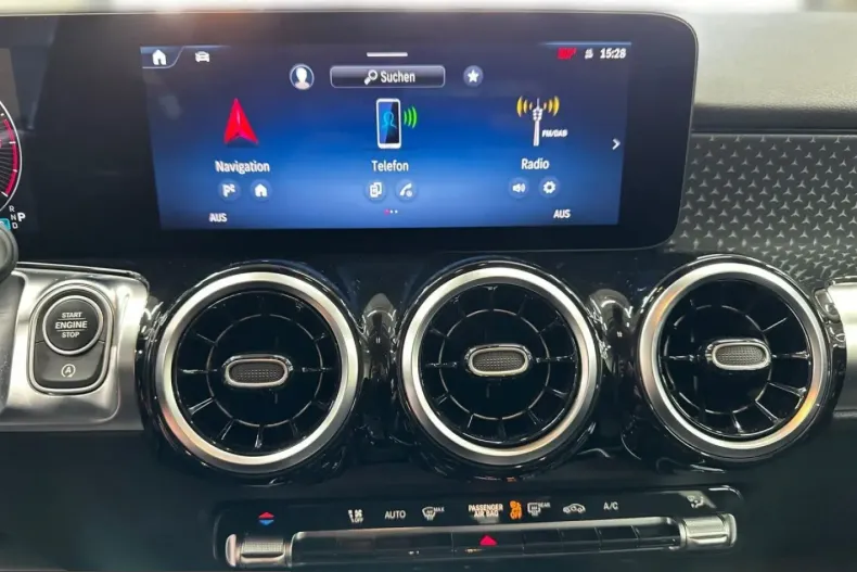 Mercedes-Benz GLB 200 (Clasa GLB) din 2025 cu 9.430 km - oferta MER245062 - foto 10