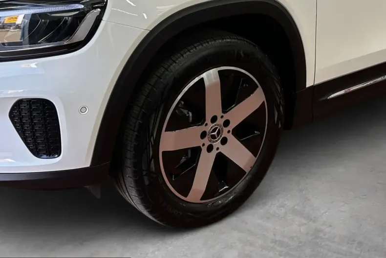Mercedes-Benz GLB 200 (Clasa GLB) din 2025 cu 9.430 km - oferta MER245062 - foto 15