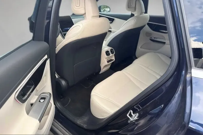 Mercedes-Benz GLC 200 (Clasa GLC) din 2024 cu 42.728 km - oferta MER245064 - foto 6