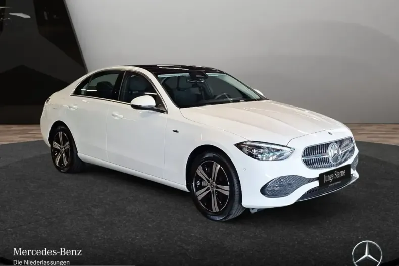 Mercedes-Benz C 300 (Clasa C) din 2025 cu 39.168 km - oferta MER245067 - foto 3