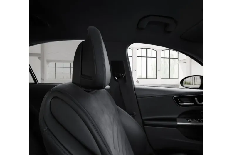 Mercedes-Benz C 300 (Clasa C) din 2022 cu 52.201 km - oferta MER245068 - foto 13