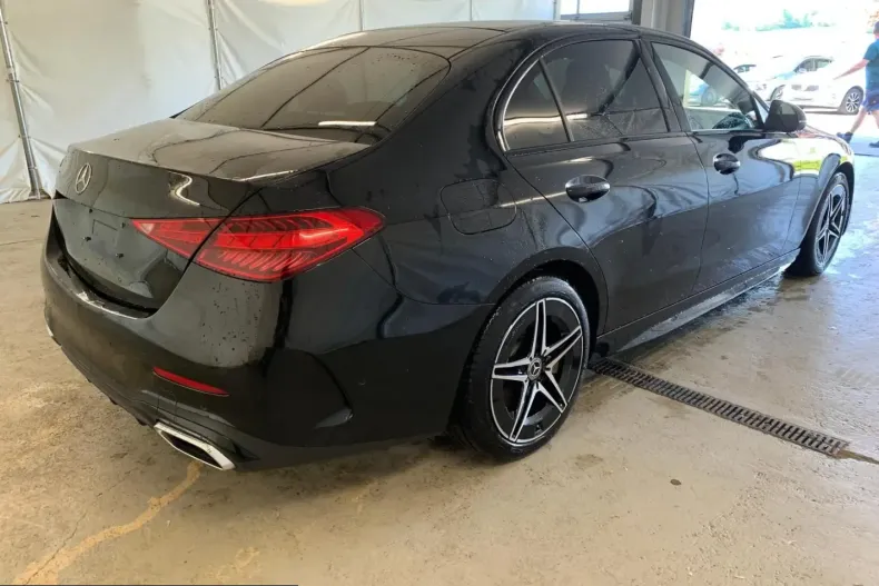 Mercedes-Benz C 300 (Clasa C) din 2022 cu 61.100 km - oferta MER245071 - foto 5