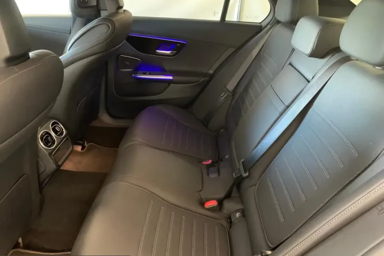 Mercedes-Benz C 300 (Clasa C) din 2022 cu 61.100 km - oferta MER245071 - foto 8