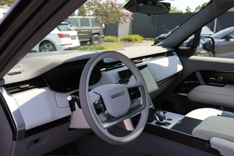 Land Rover Range Rover din 2025 cu 3.900 km - oferta LAN245090 - foto 13