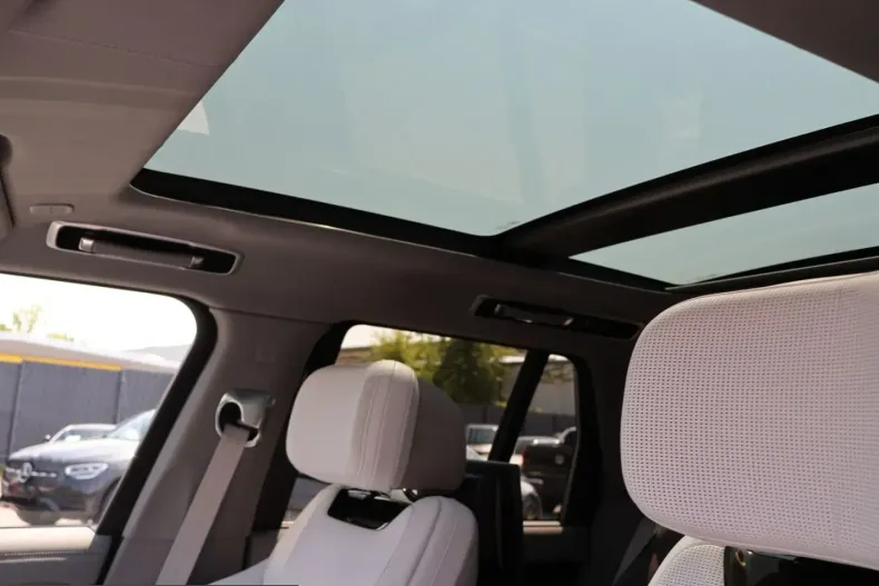 Land Rover Range Rover din 2025 cu 3.900 km - oferta LAN245090 - foto 18