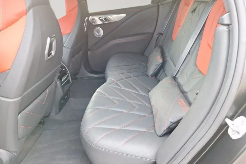 BMW XM (Seria X) din 2023 cu 48.350 km - oferta BMW245095 - foto 9