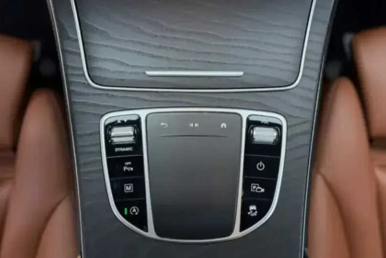 Mercedes-Benz GLC 200 (Clasa GLC) din 2021 cu 129.000 km - oferta MER245098 - foto 24