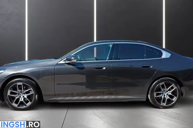 BMW 530 (Seria 5) din 2025 cu 6.434 km - oferta BMW245099 - foto 6