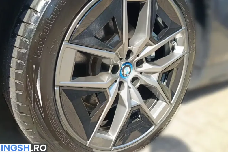 BMW 530 (Seria 5) din 2025 cu 6.434 km - oferta BMW245099 - foto 8