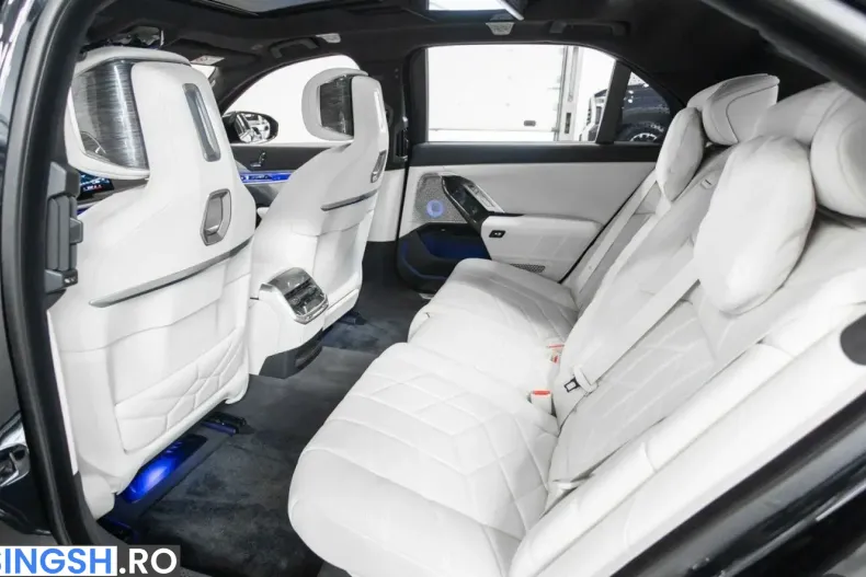 BMW M760 (Seria 7) din 2024 cu 12.700 km - oferta BMW245107 - foto 20