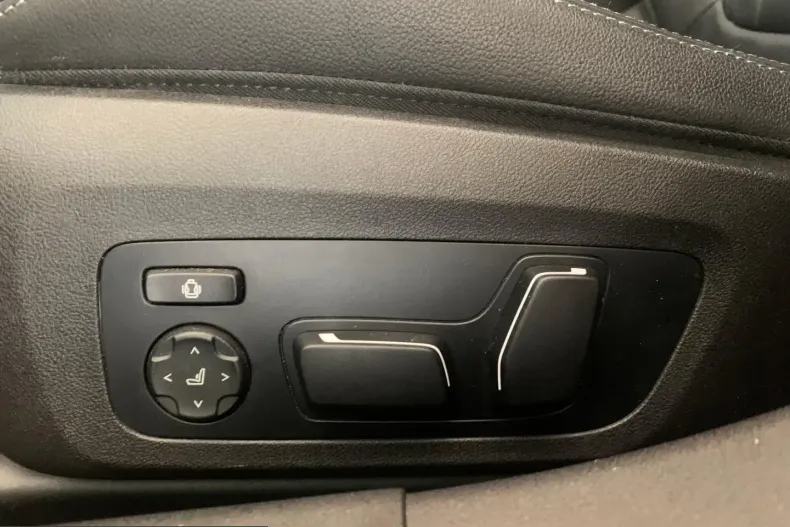 BMW 320 (Seria 3) din 2024 cu 33.000 km - oferta BMW245127 - foto 7