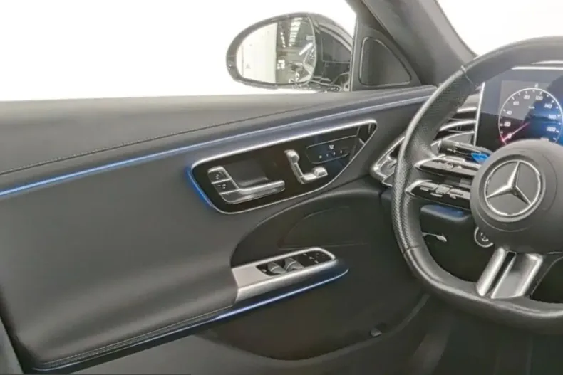 Mercedes-Benz E 220 (Clasa E) din 2025 cu 20.000 km - oferta MER245147 - foto 8