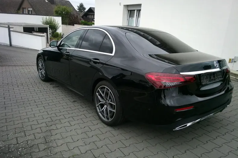 Mercedes-Benz E 300 (Clasa E) din 2021 cu 80.000 km - oferta MER245151 - foto 2