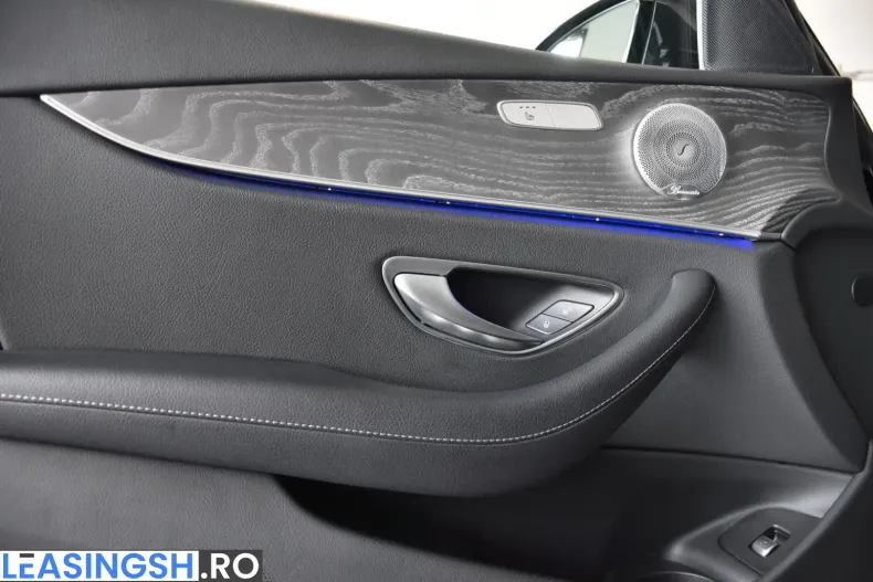 Mercedes-Benz E 300 (Clasa E) din 2021 cu 79.989 km - oferta MER245152 - foto 12