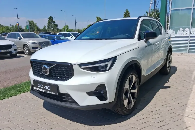 Volvo XC40 din 2025 cu 4.435 km - oferta VOL245177 - foto 1