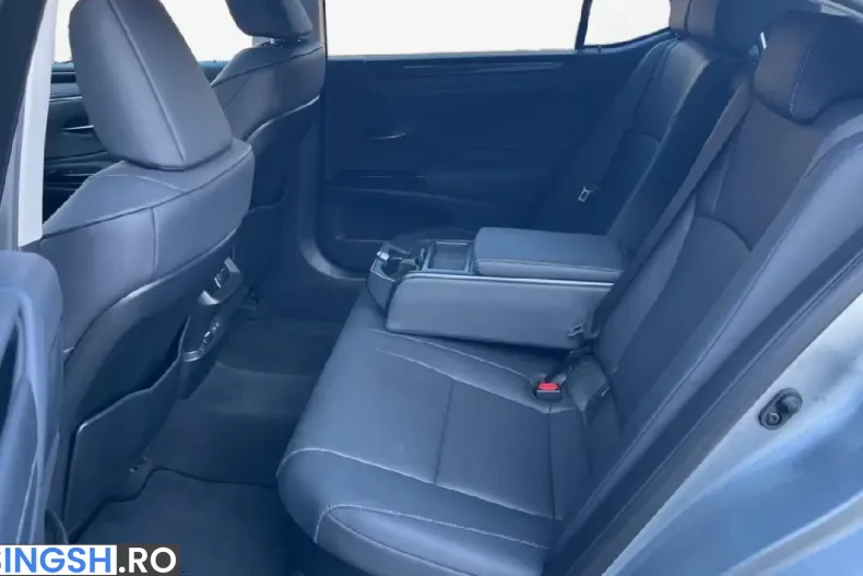 Lexus ES 300 din 2023 cu 60.795 km - oferta LEX245181 - foto 6