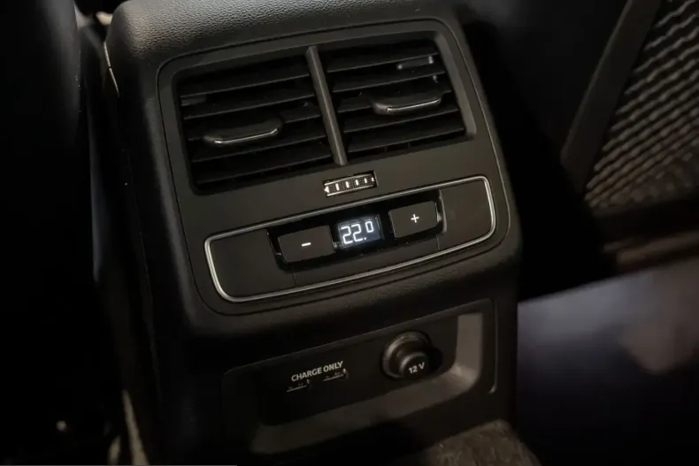 Audi A5 din 2023 cu 59.530 km - oferta AUD245188 - foto 8