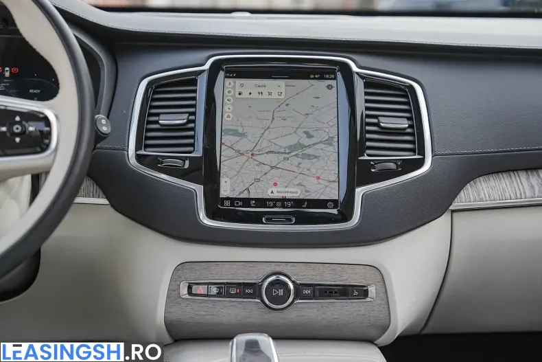 Volvo XC90 din 2023 cu 117.000 km - oferta VOL245231 - foto 10