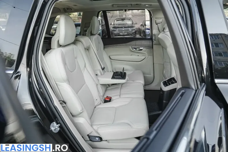 Volvo XC90 din 2023 cu 117.000 km - oferta VOL245231 - foto 12